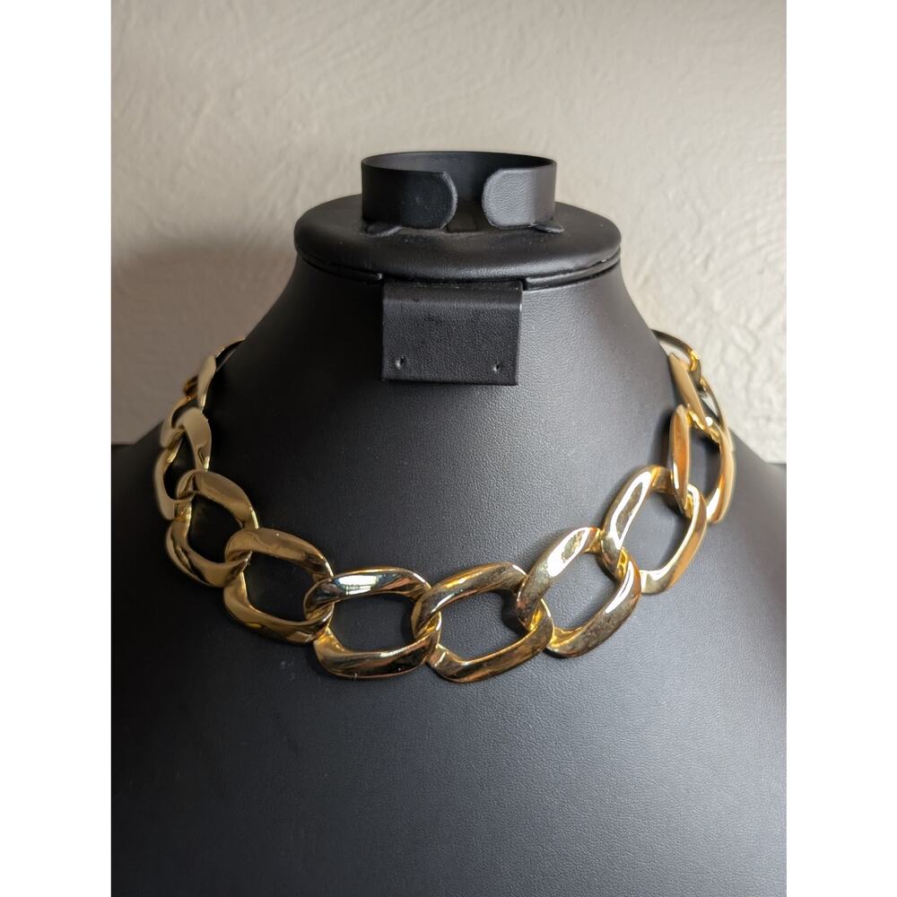 Vintage 1960s High Polished Gold Tone Flat Fit Chunky Chain Link Necklace